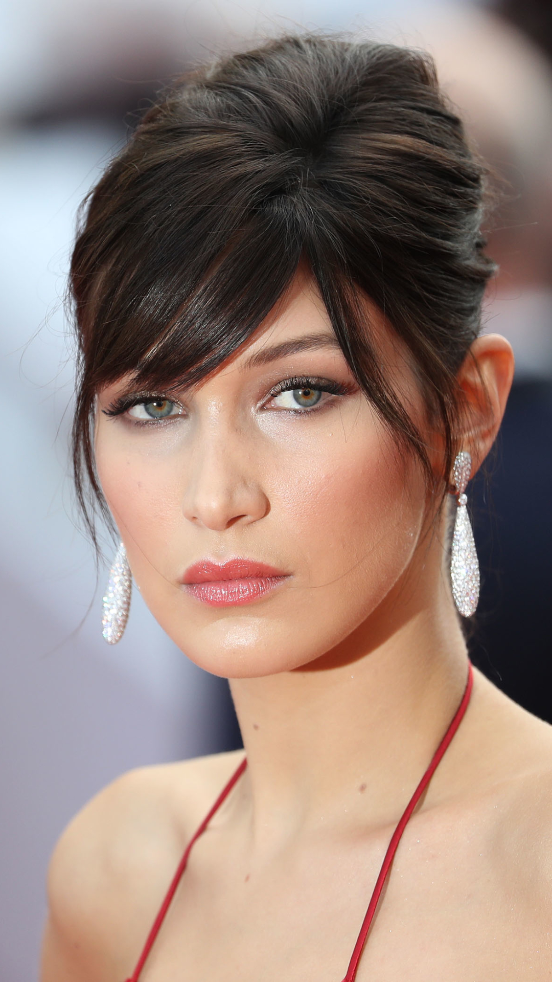 Celebrity Bella Hadid (1080x1920) Wallpaper