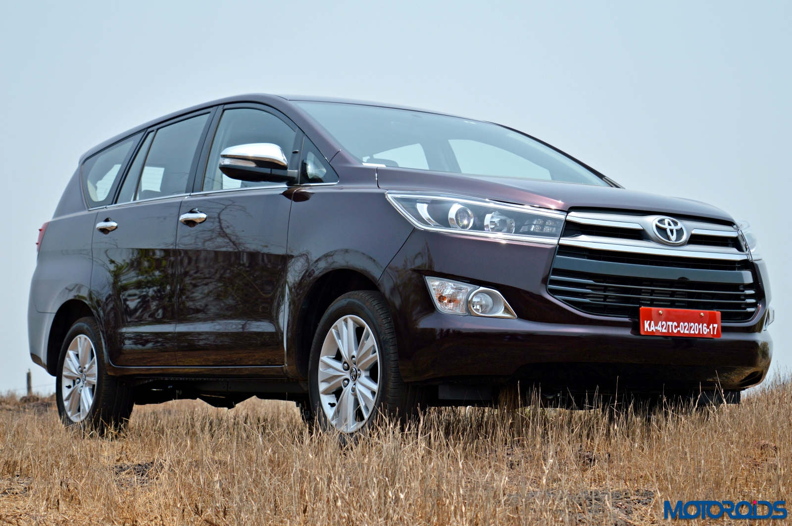 New Toyota Innova Crysta Review (2.8 AT And 2.4 MT)