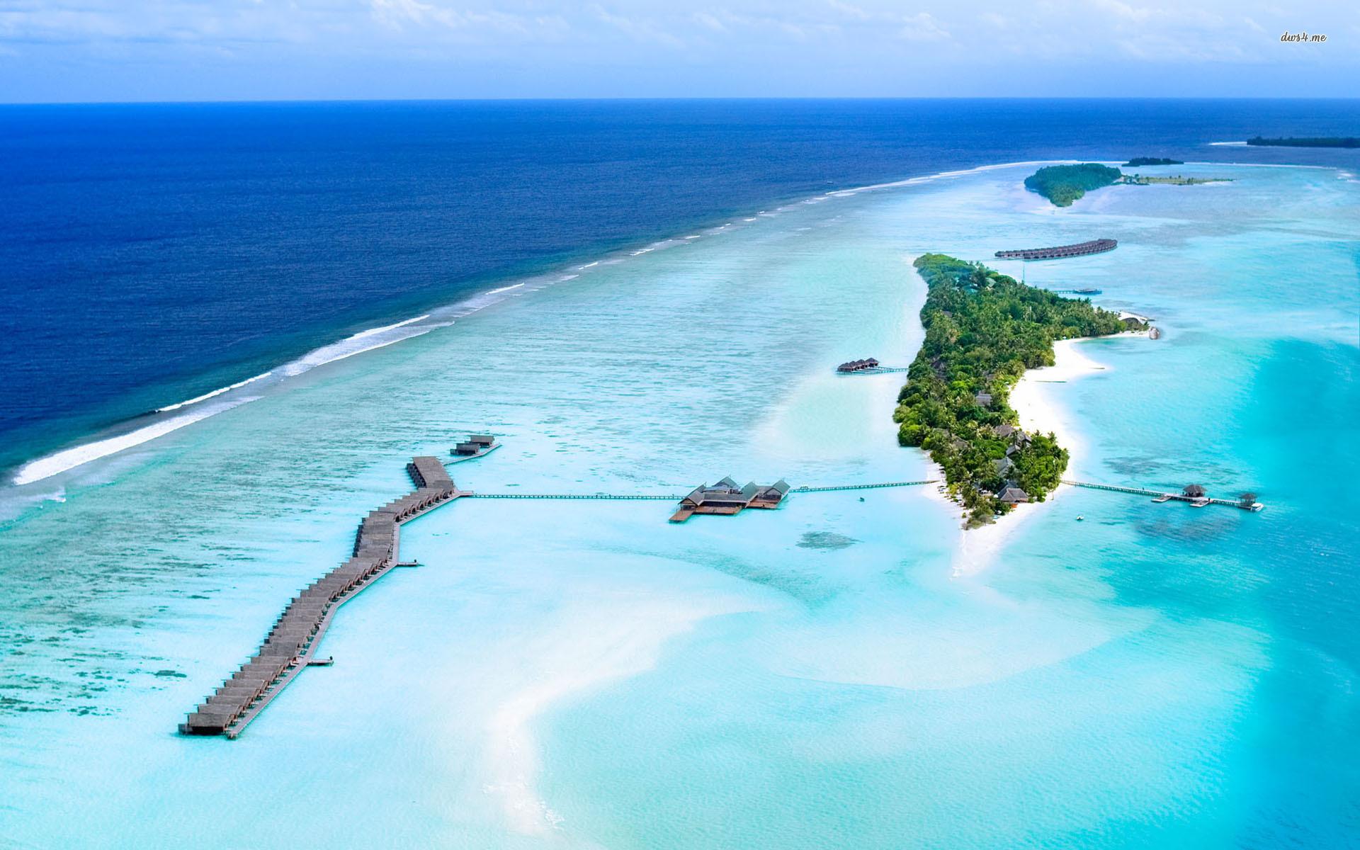 Island resort in Maldives wallpaper wallpaper