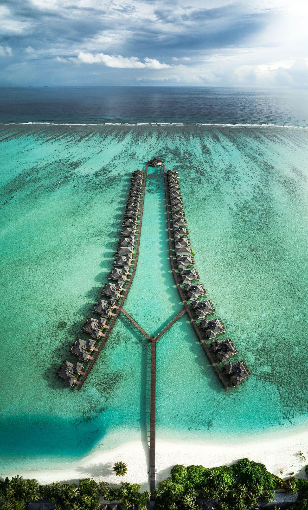 Resort, villa, tropical islands, Maldives, symmetrical, aerial view