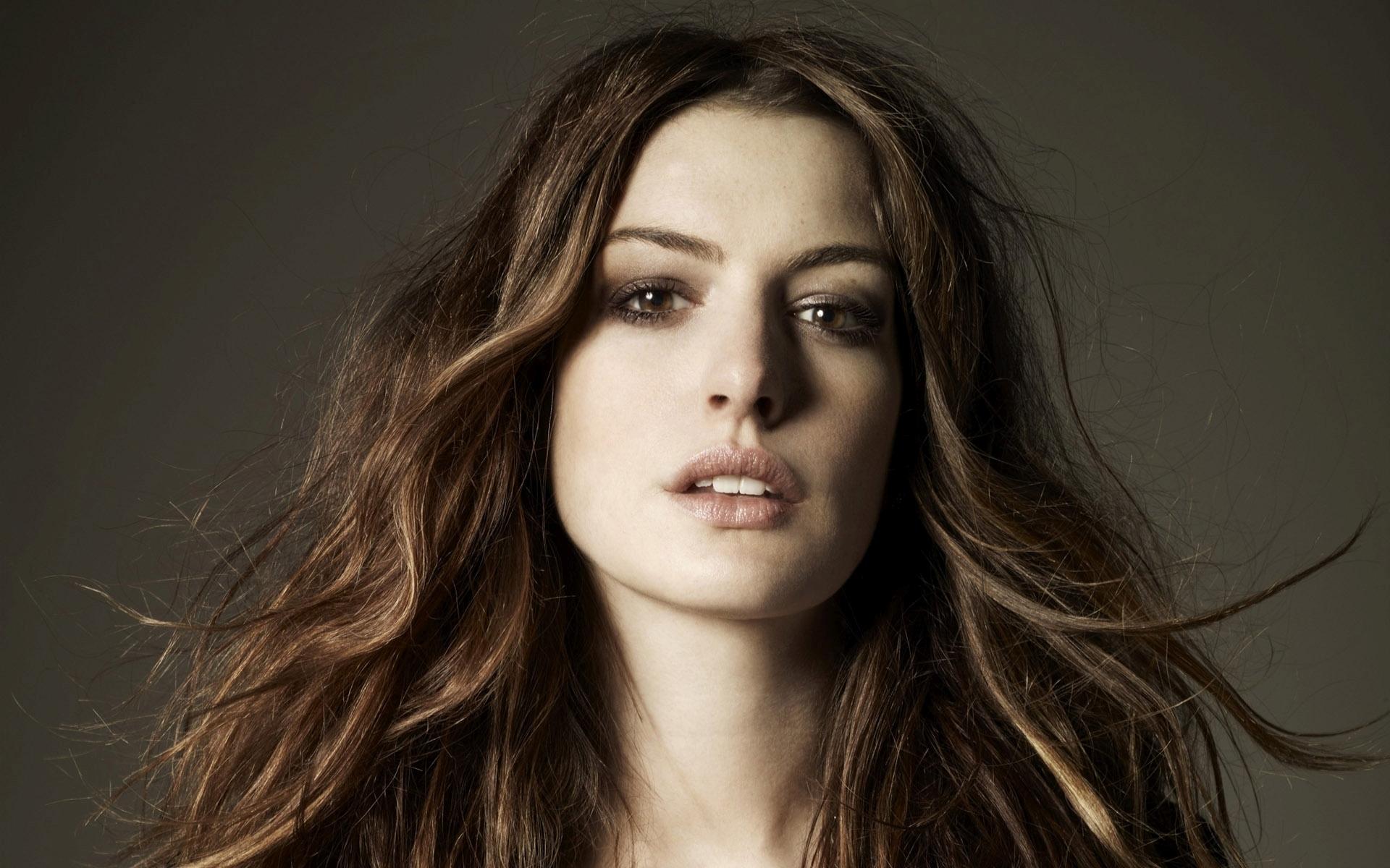 HD wallpaper: Anne Hathaway | Wallpaper Flare