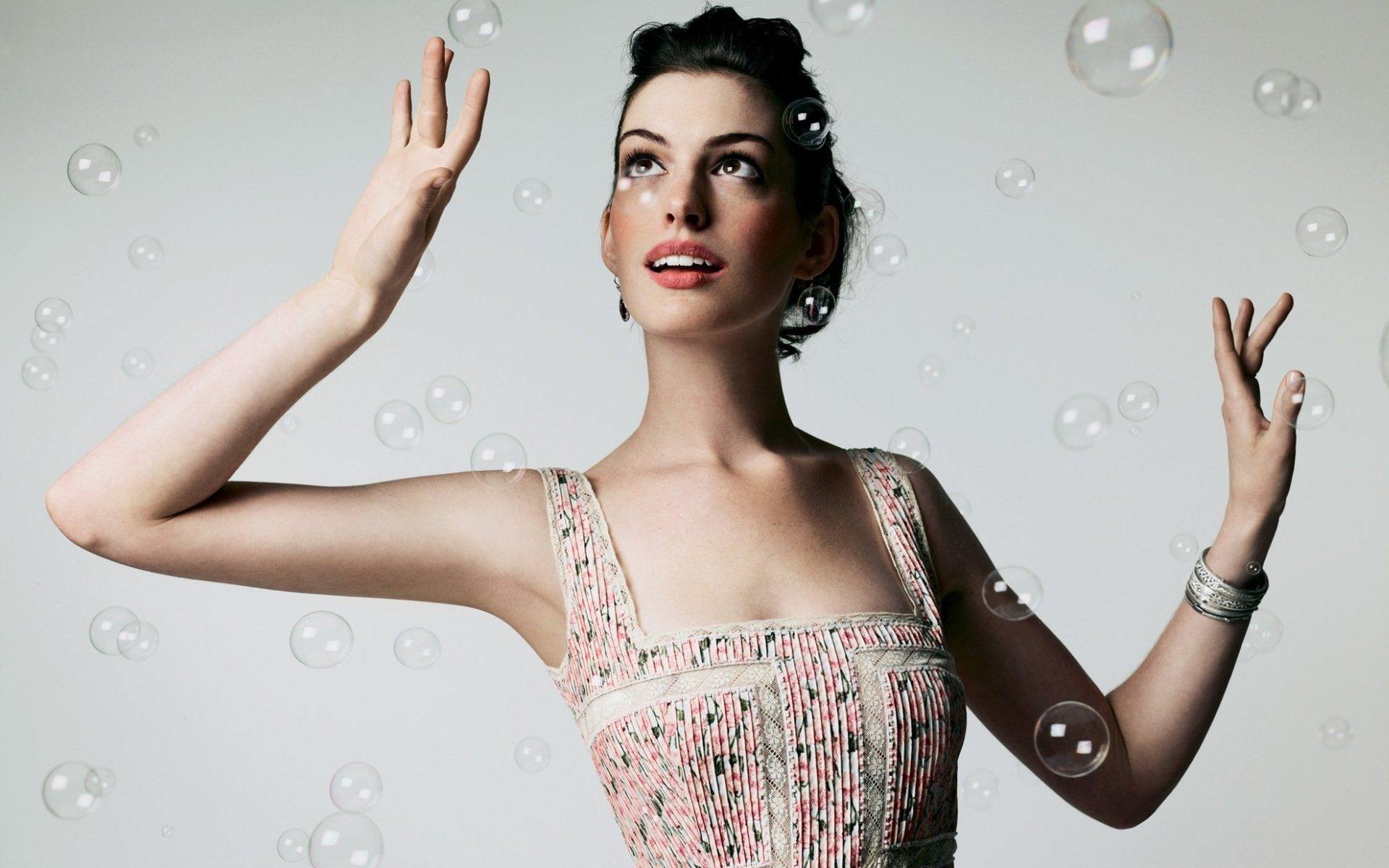 Anne Hathaway Wallpaper, Picture, Image