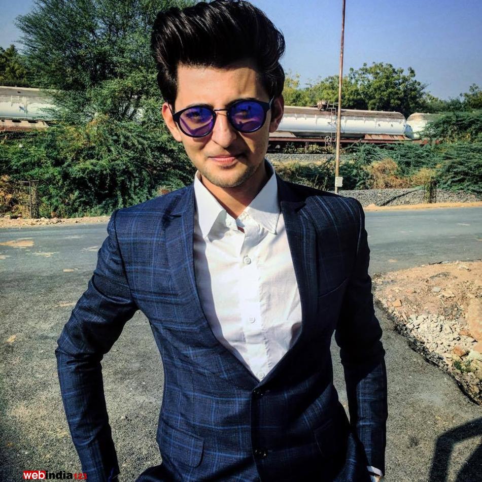 33+ Darshan Raval Cute Smile Photos Gif