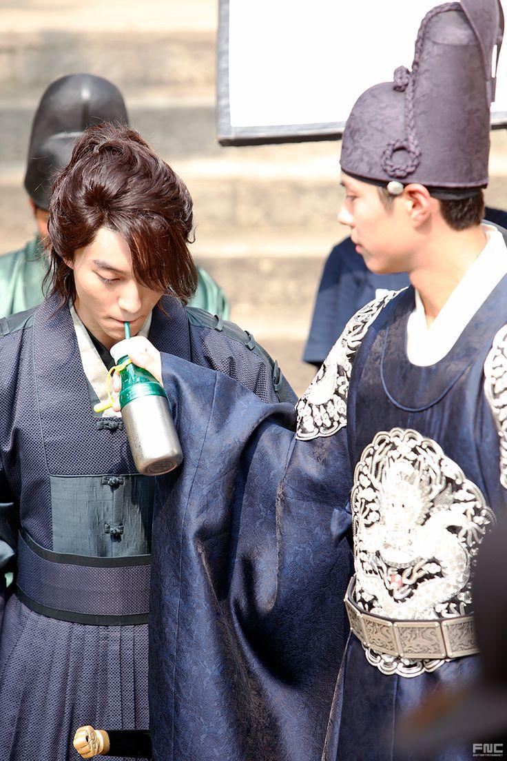 Before I Park Bogum shipped with Hyeri and Irene, I ship him