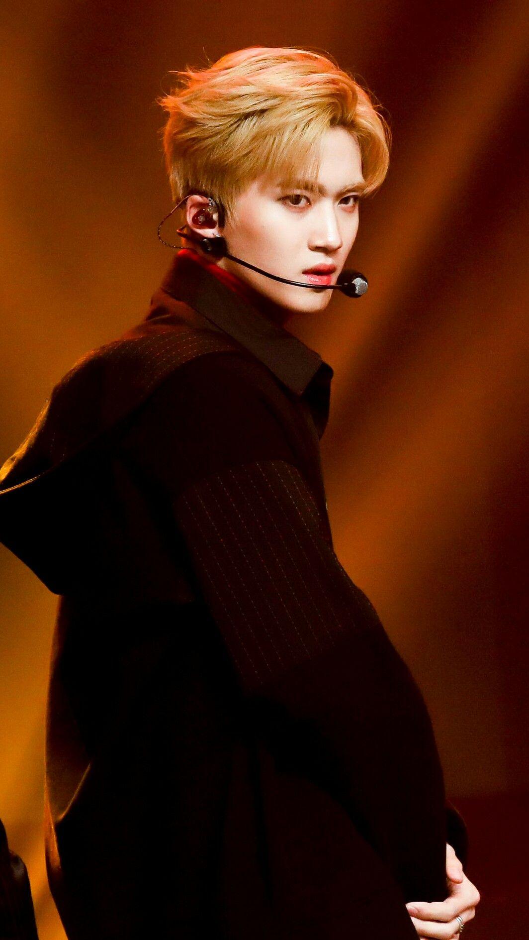 Pentagon Yanan Wallpaper. Pentagon. Yan An. Pentagon, Pentagon