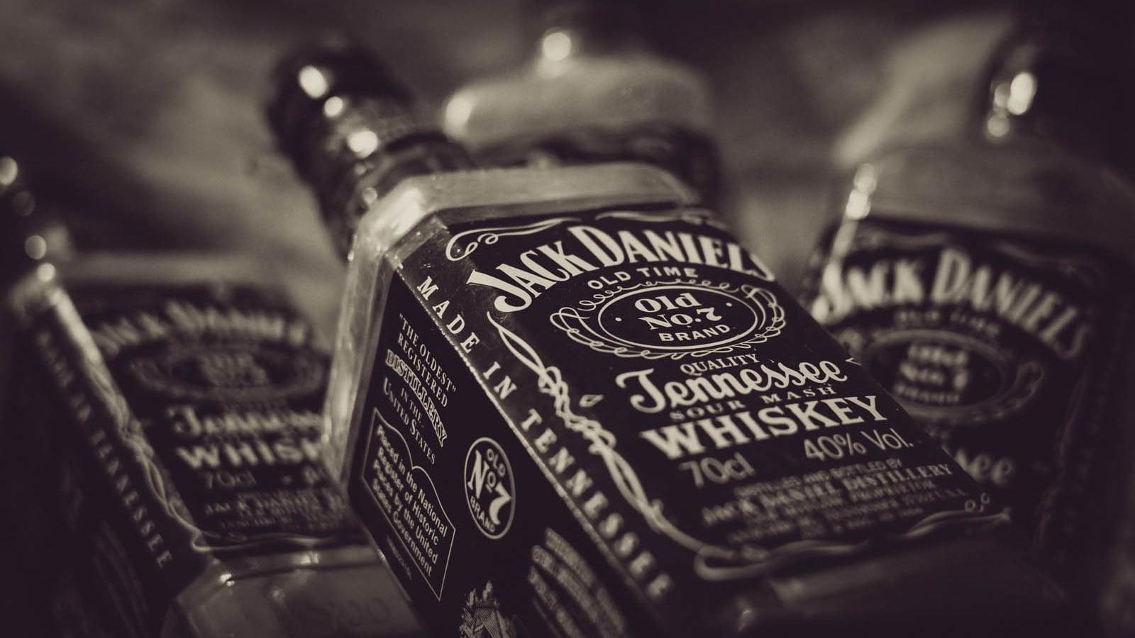 Jack Daniels Tennessee Whiskey bottle, Jack Daniel's HD wallpaper