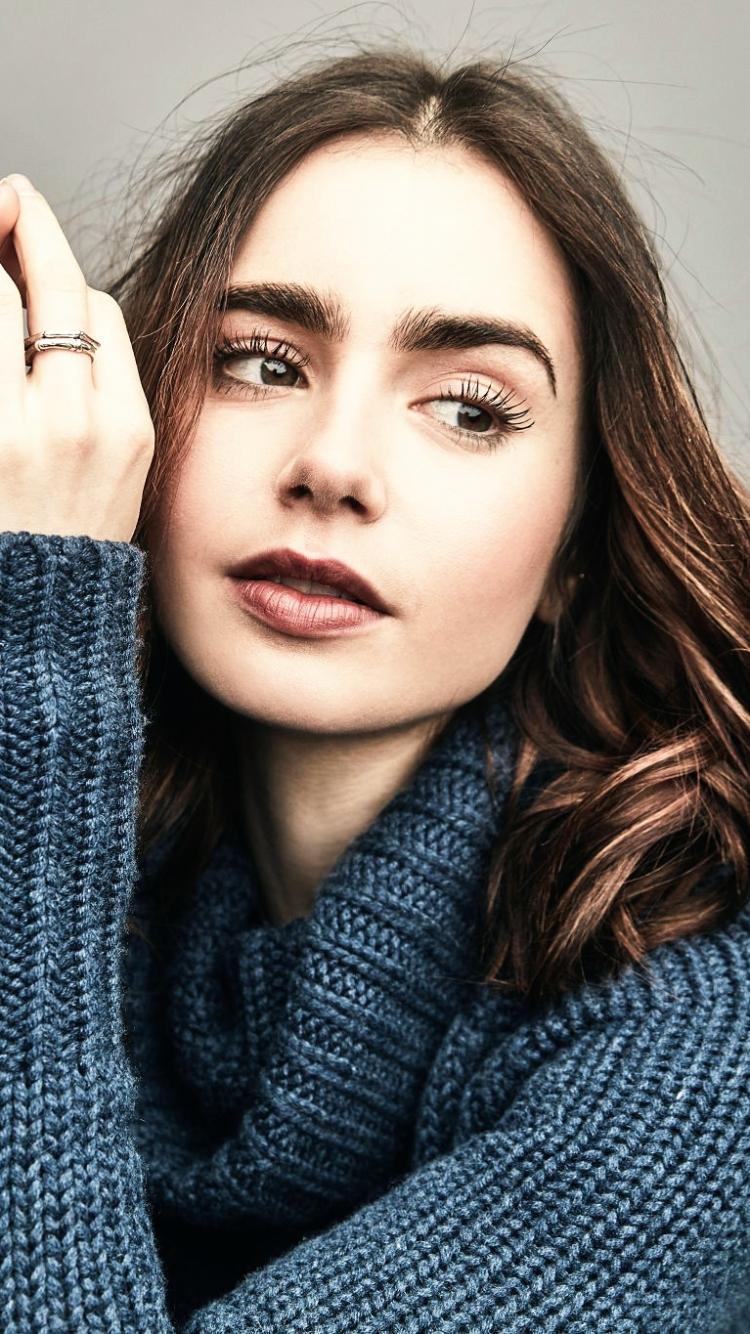 Celebrity Lily Collins (750x1334) Wallpaper