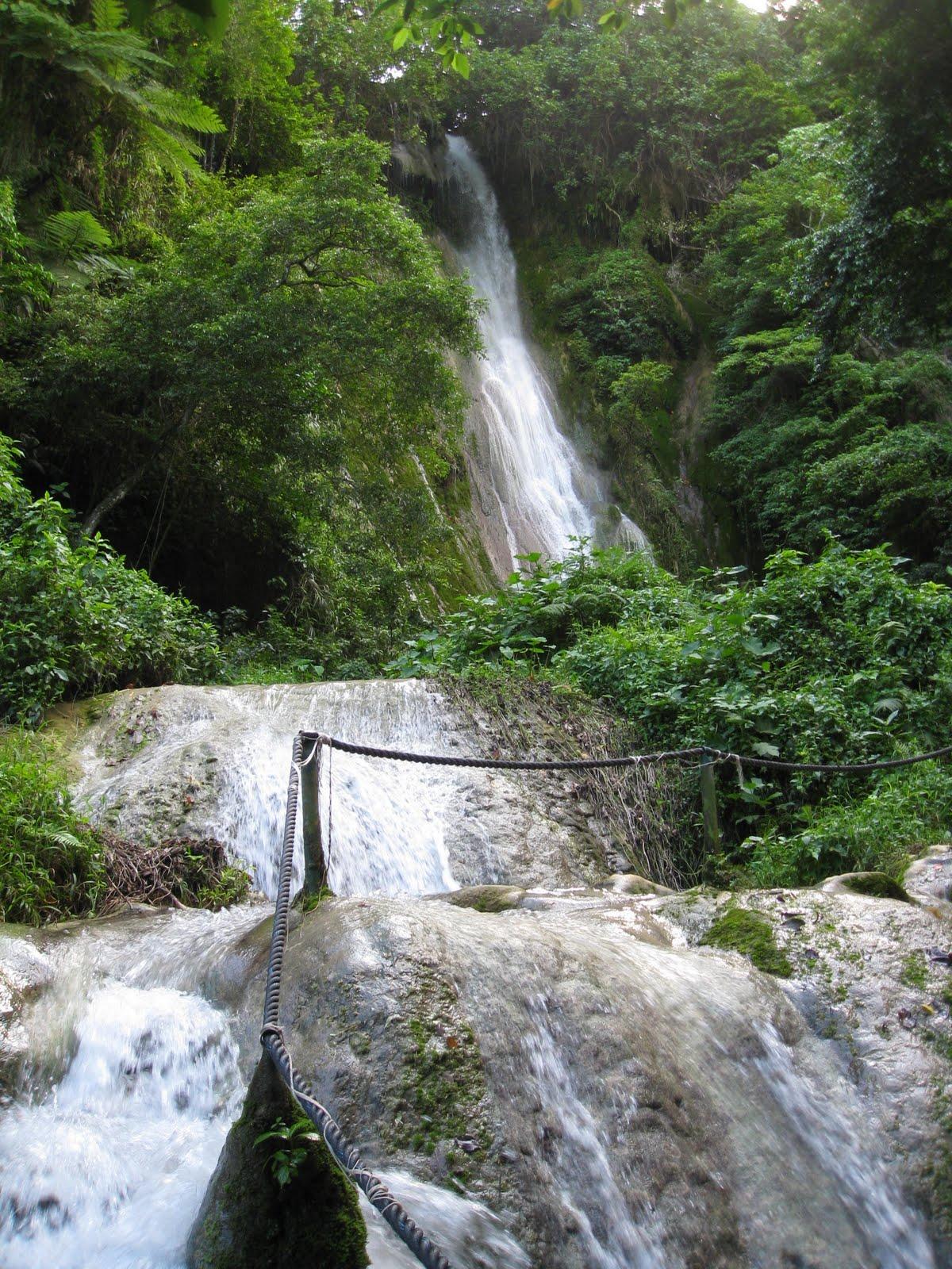 sleeping with my eyes open: Vanuatu: paradise cove, cascades, a