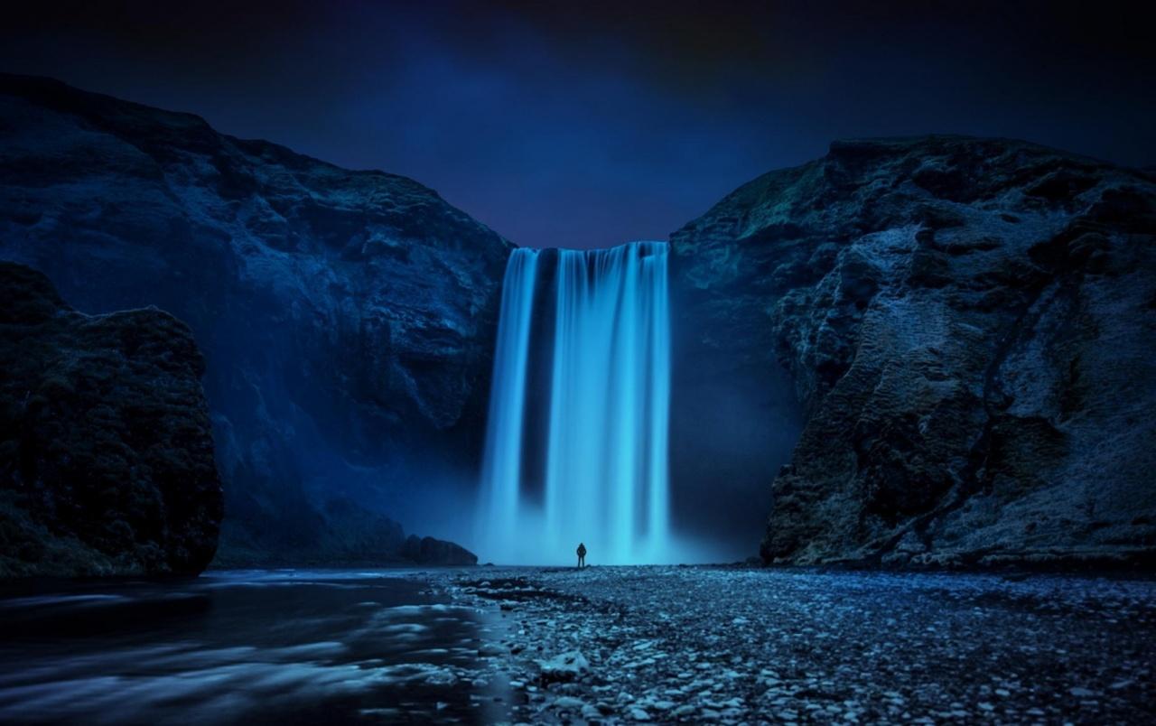 Beautiful Skogafoss Waterfall wallpaper. Beautiful Skogafoss