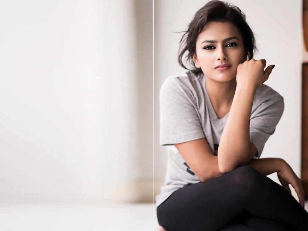 Shraddha Srinath HQ Wallpaper. Shraddha Srinath Wallpaper