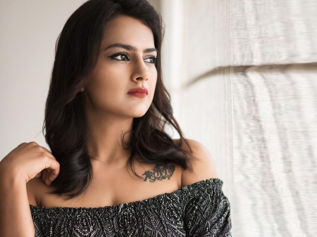 Shraddha Srinath HQ Wallpaper. Shraddha Srinath Wallpaper