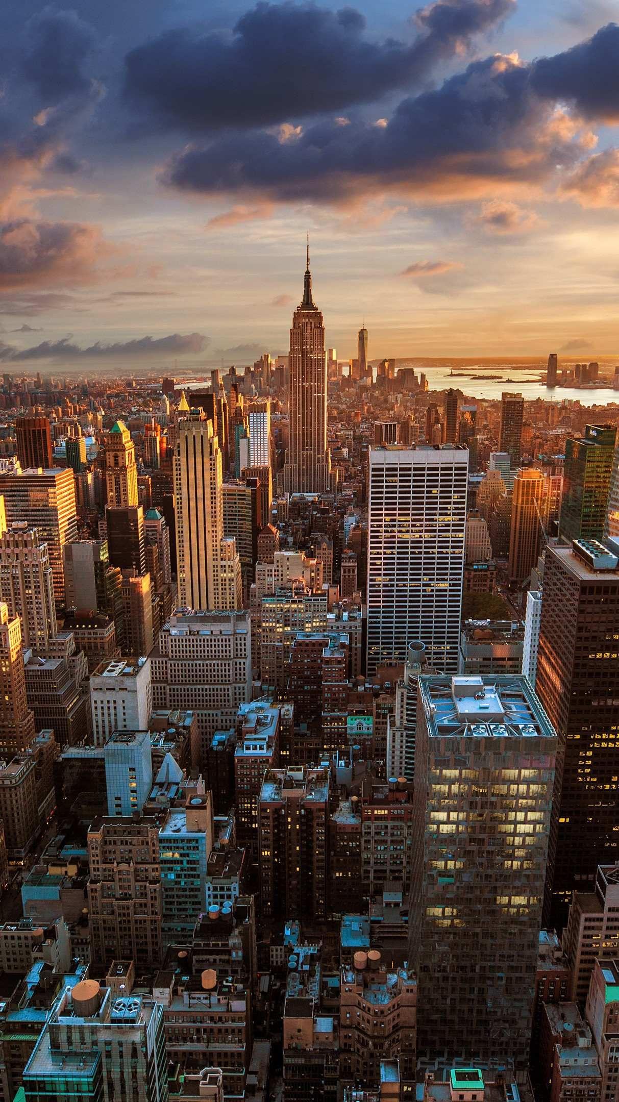 NewYork Empire State Building Sunset Wallpaper. New york wallpaper, York wallpaper, City aesthetic