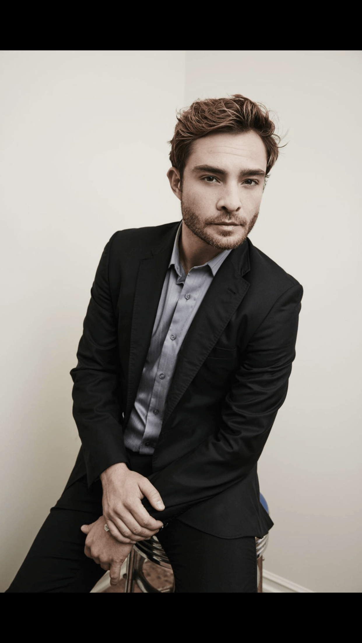 Ed Westwick he handsome and good looking. Cute men's. Ed