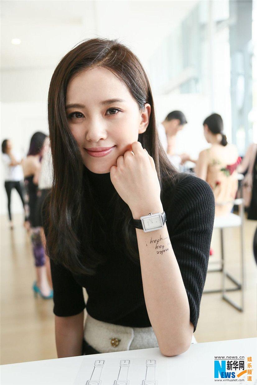 Liu Shishi attends activity in Shanghai. China Entertainment News