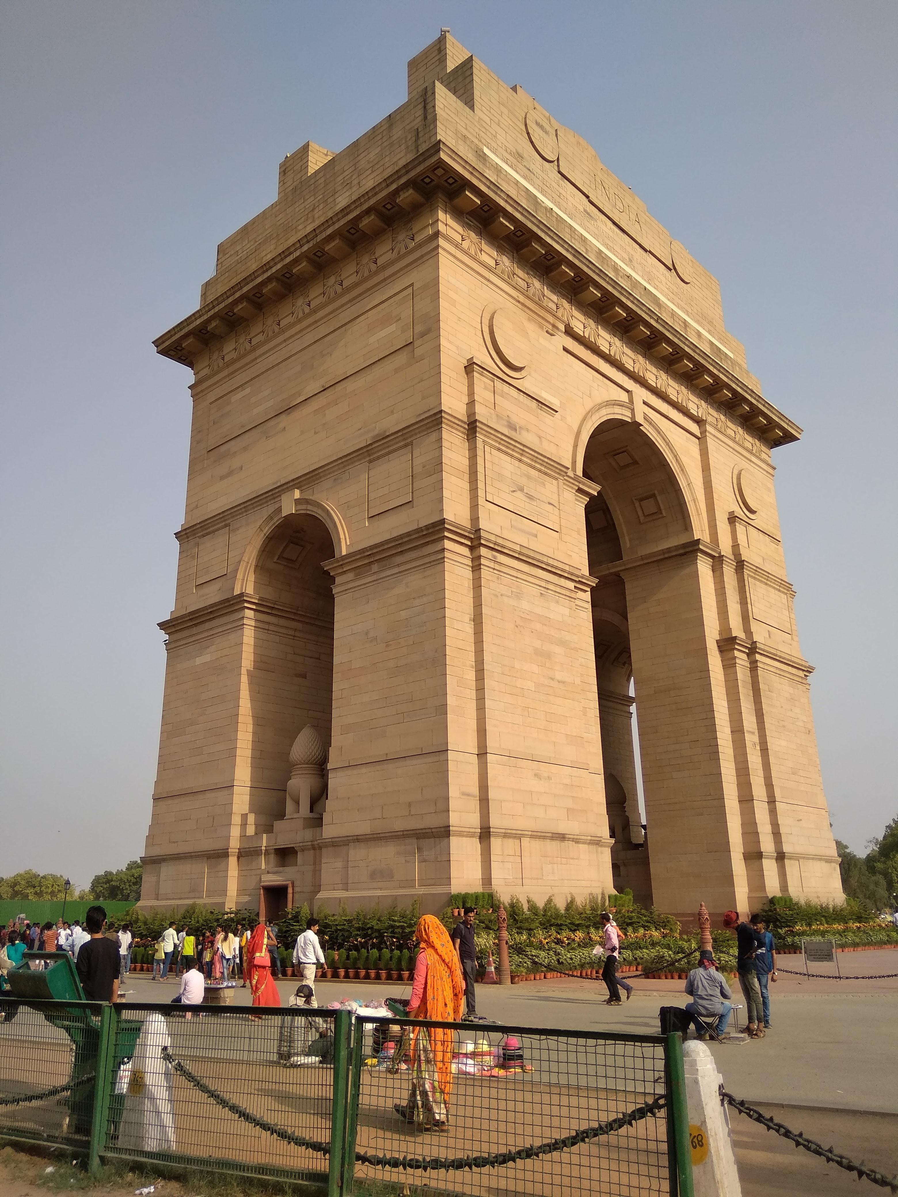 Free of INDIA GATE Corner view