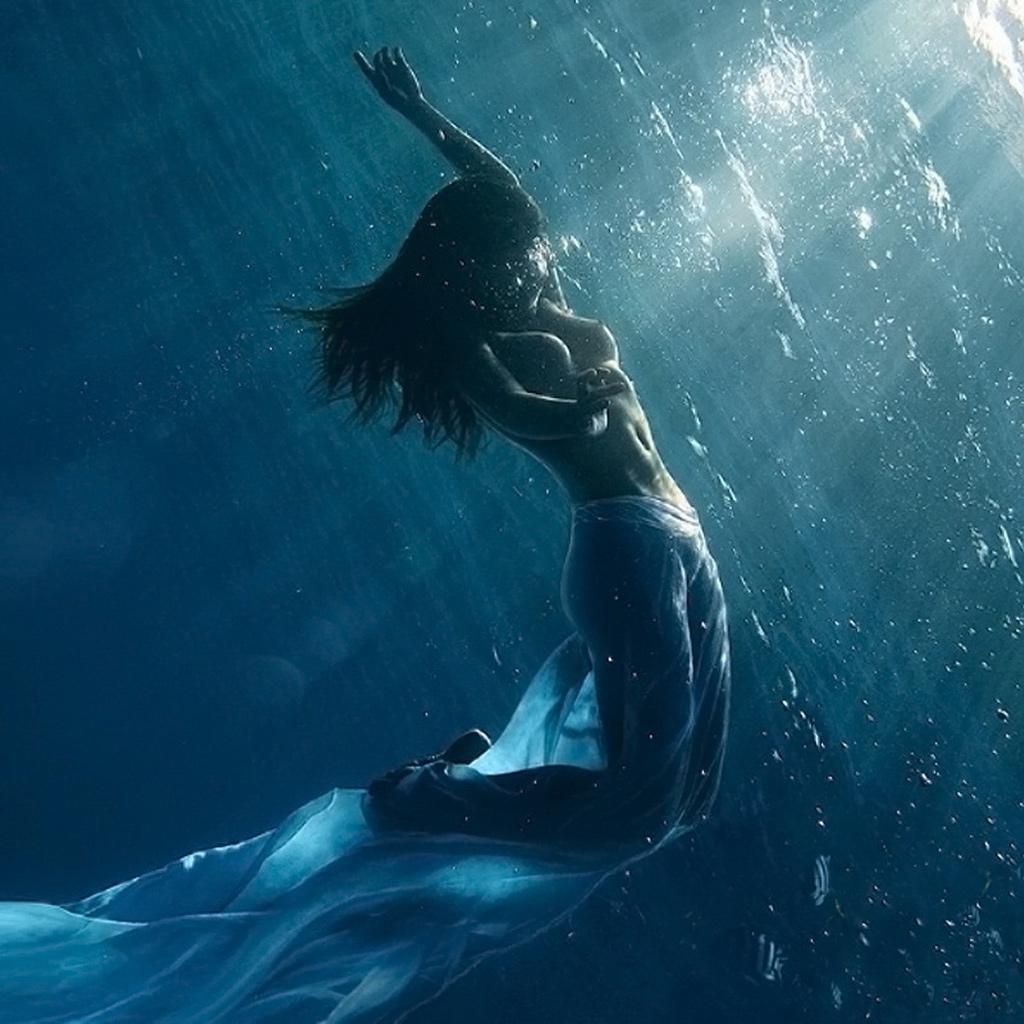 Siren Hd Wallpapers Background Images - Reverasite