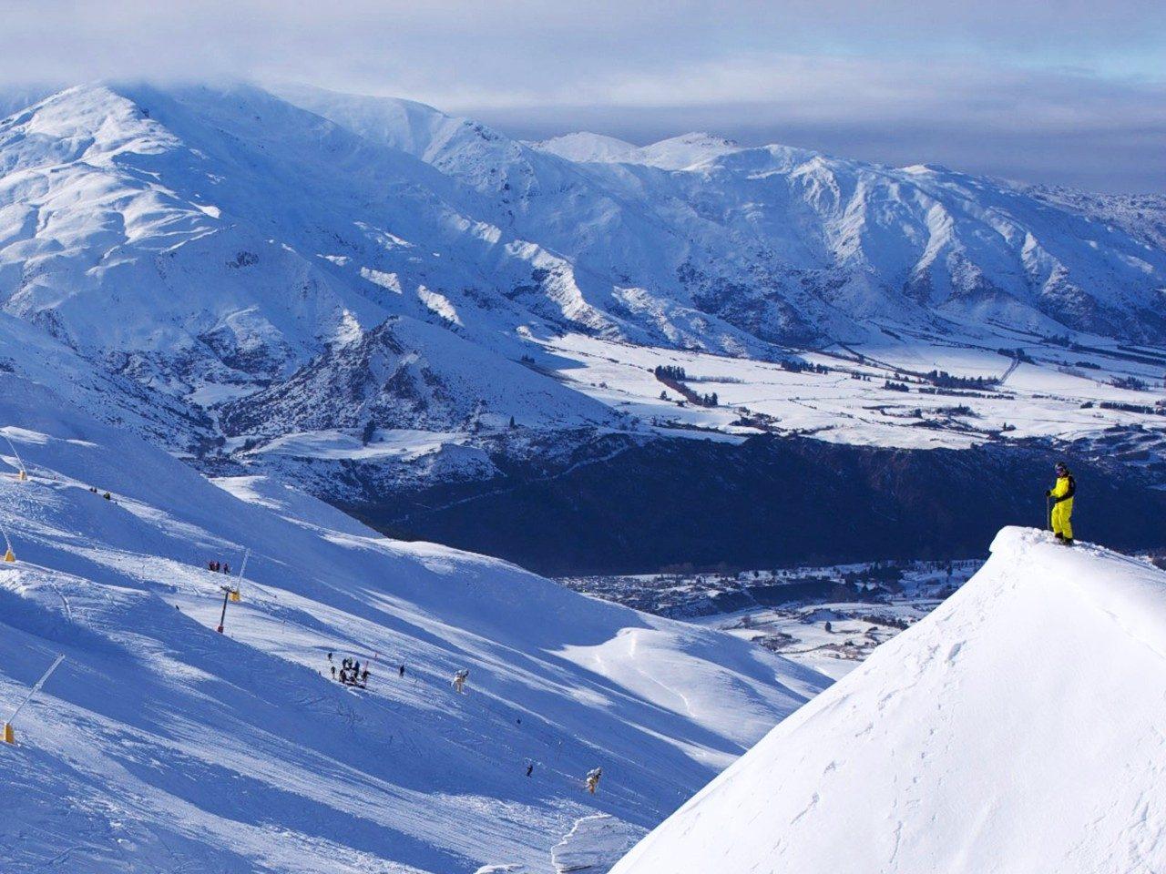 Your Guide to Skiing at Queenstown's Coronet Peak