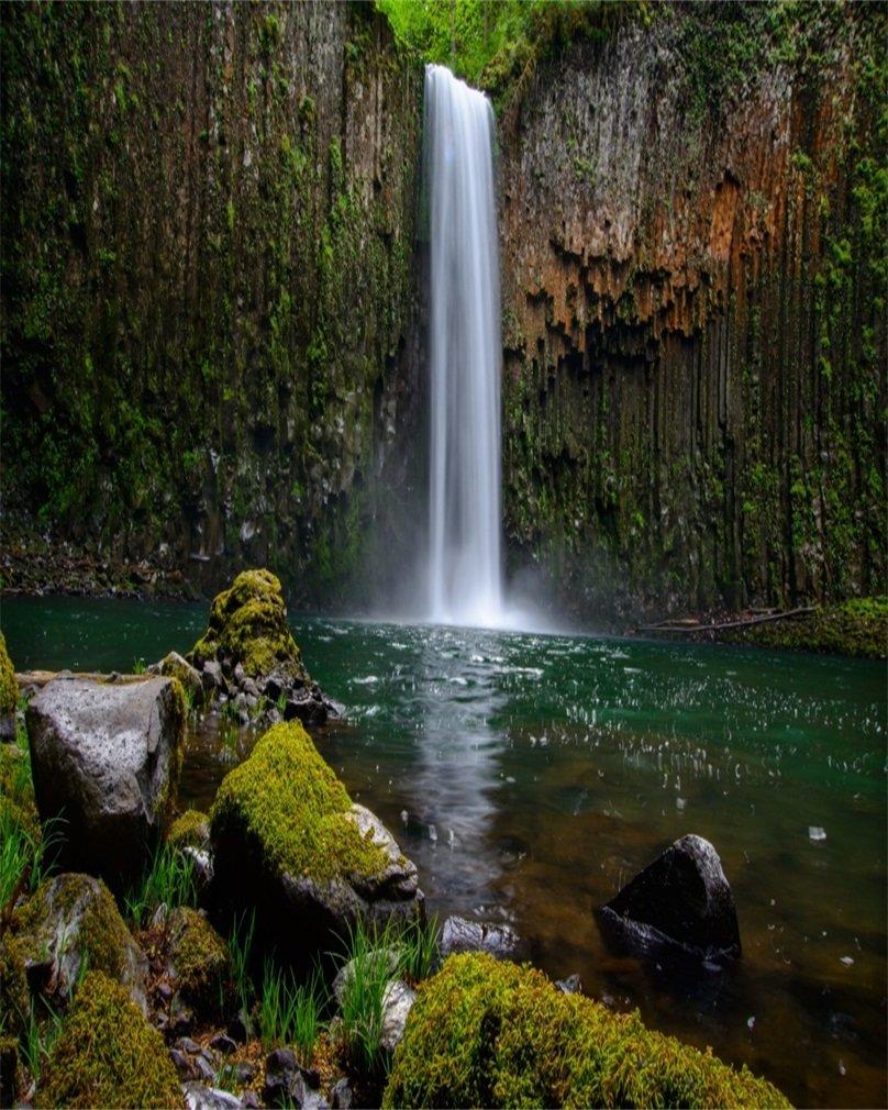Amazon.com, AOFOTO 8x10ft Waterfall Backdrop Cascade Photo Shoot