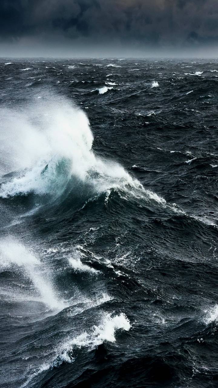 stormy sea Wallpaper