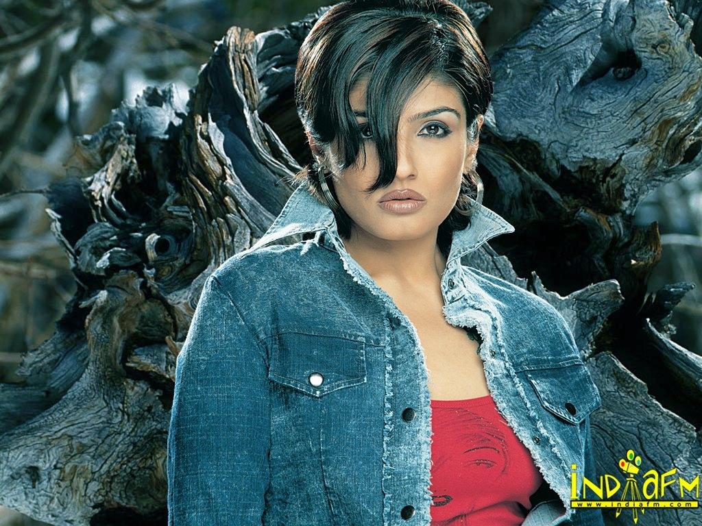 Raveena Tandon HQ Wallpaper. Raveena Tandon Wallpaper