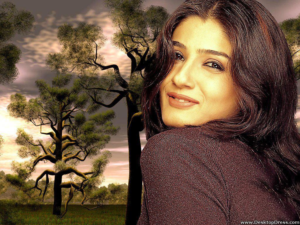 Desktop Wallpaper Bollywood Background Raveena Tandon