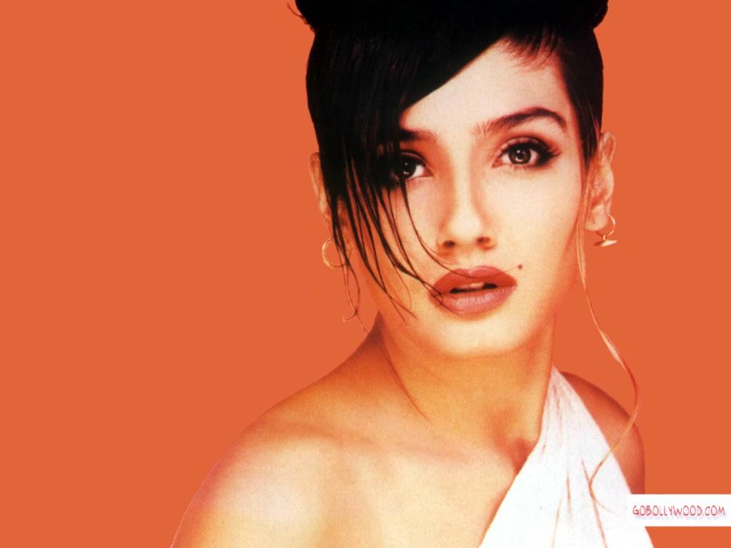 Wallpaper Fetch: Raveena Tandon Wallpaper