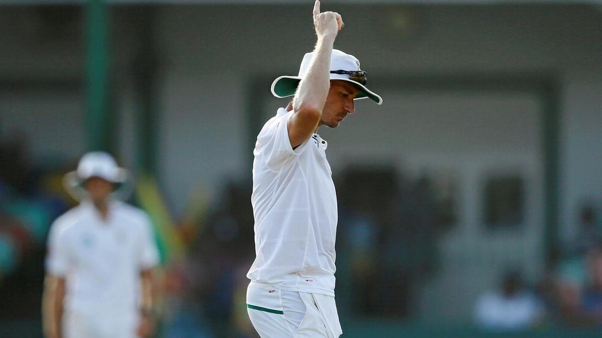 Steyn spot on chiefs must act to make fight between bat