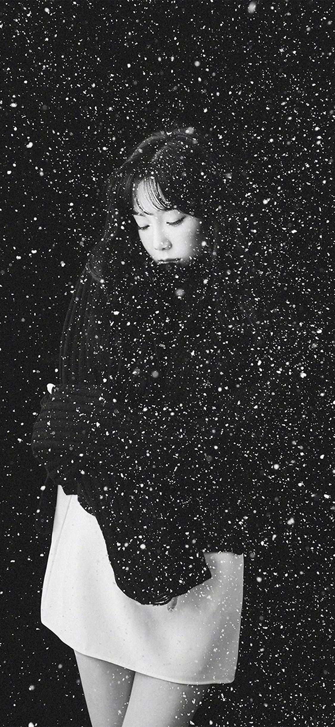Snow Girl Snsd Taeyeon Black Bw Kpop Wallpaper