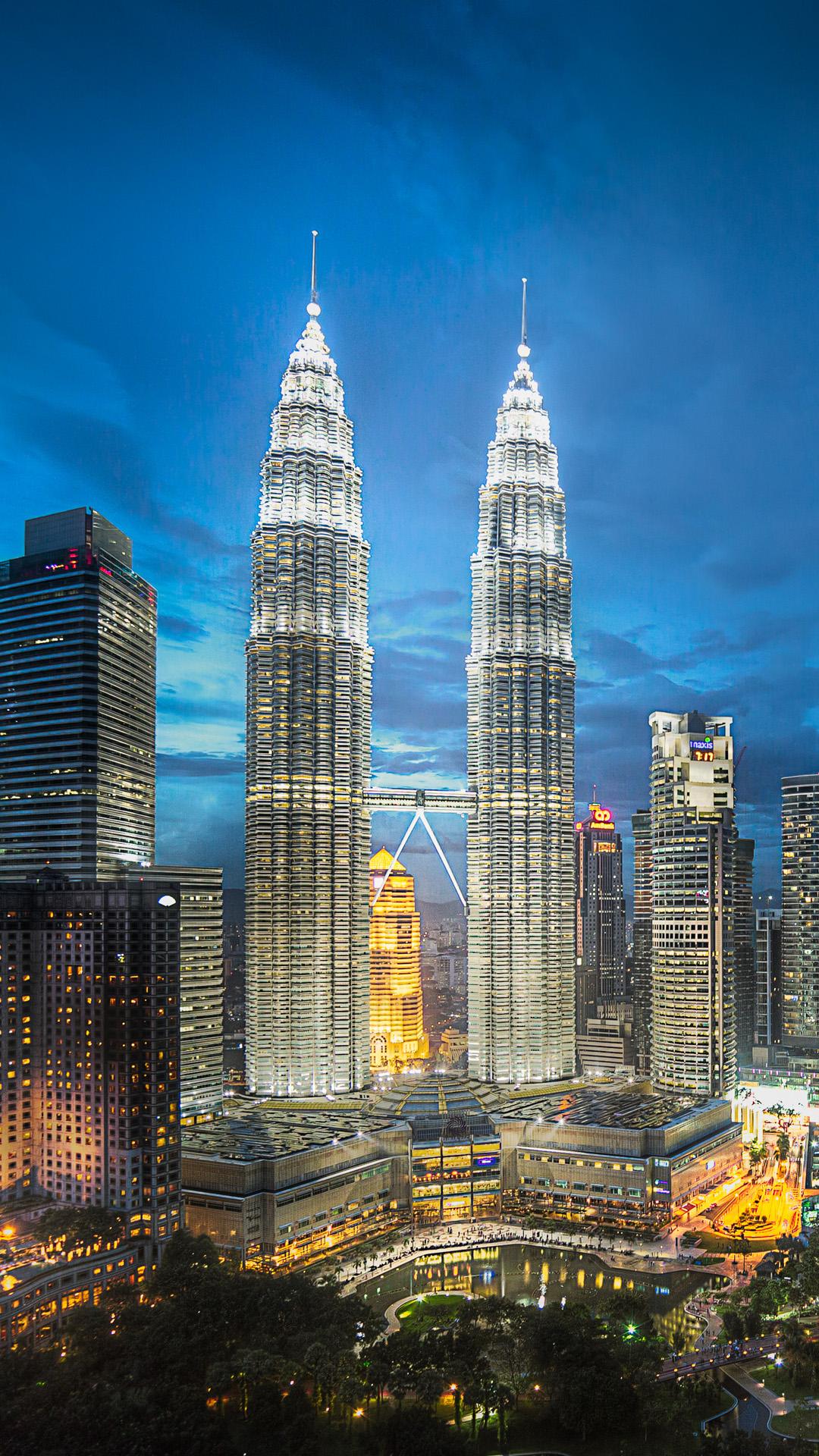 Petronas Twin Towers Android wallpaper HD wallpaper