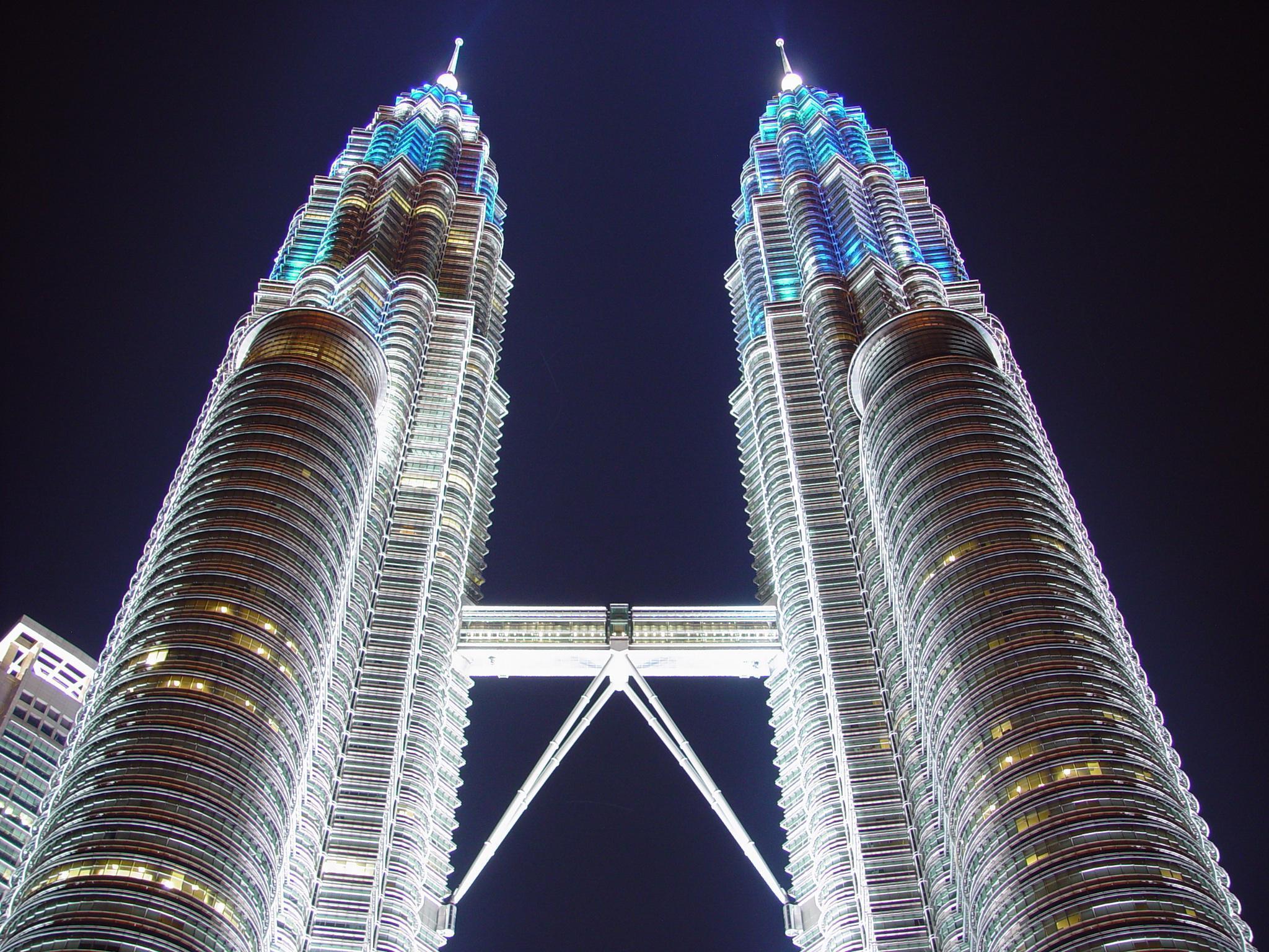 Petronas Twin Towers HD desktop wallpaper, Widescreen