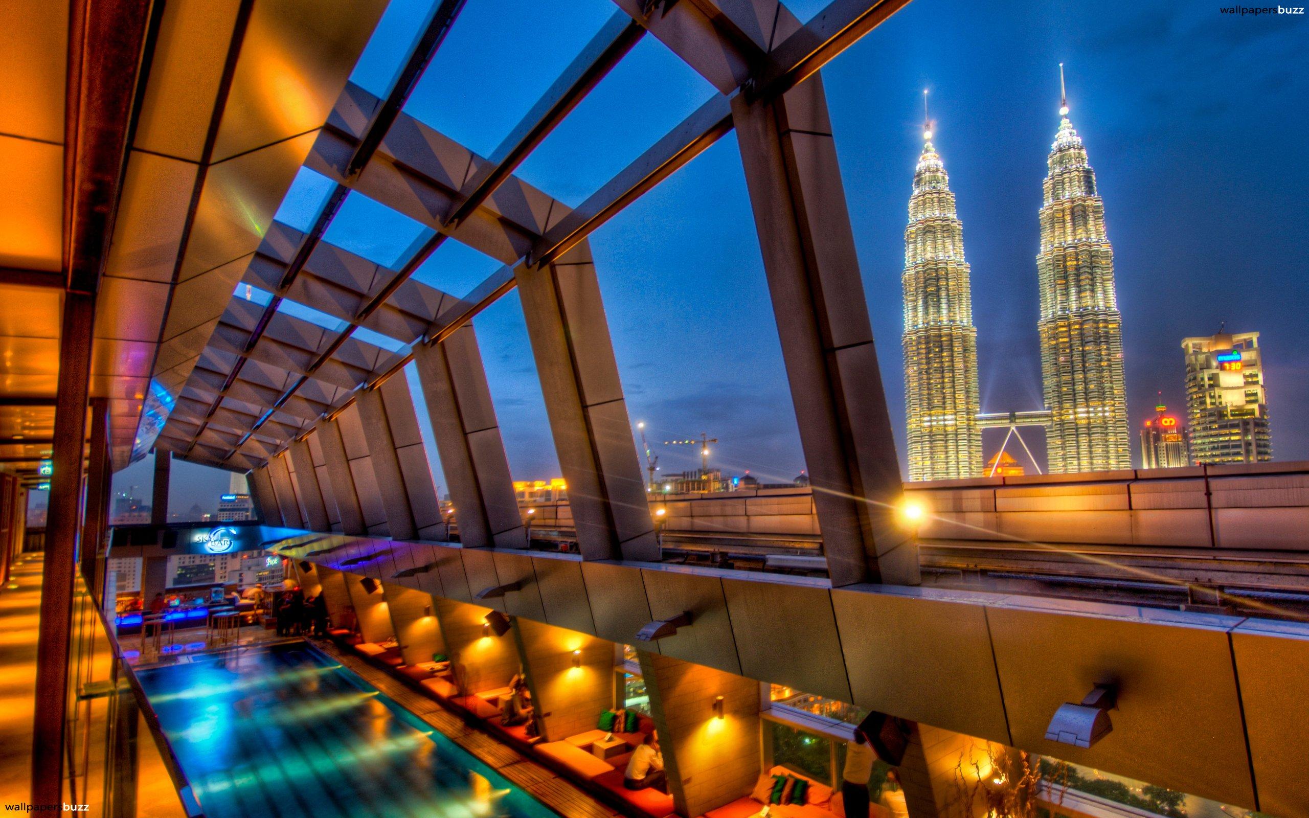 The Petronas Towers HD Wallpaper