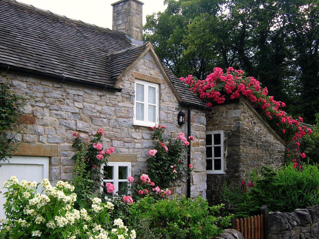 Flower Garden With Cottage Wallpapers Wallpaper Cave