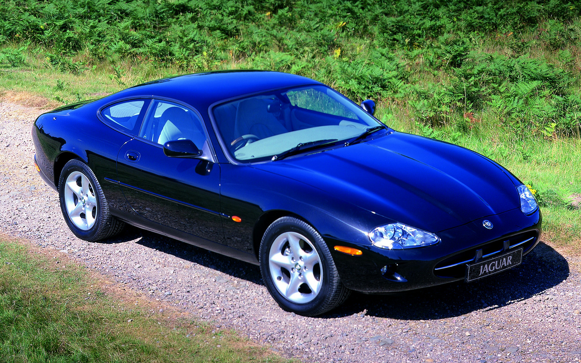 Jaguar XK8 Coupe (UK) and HD Image