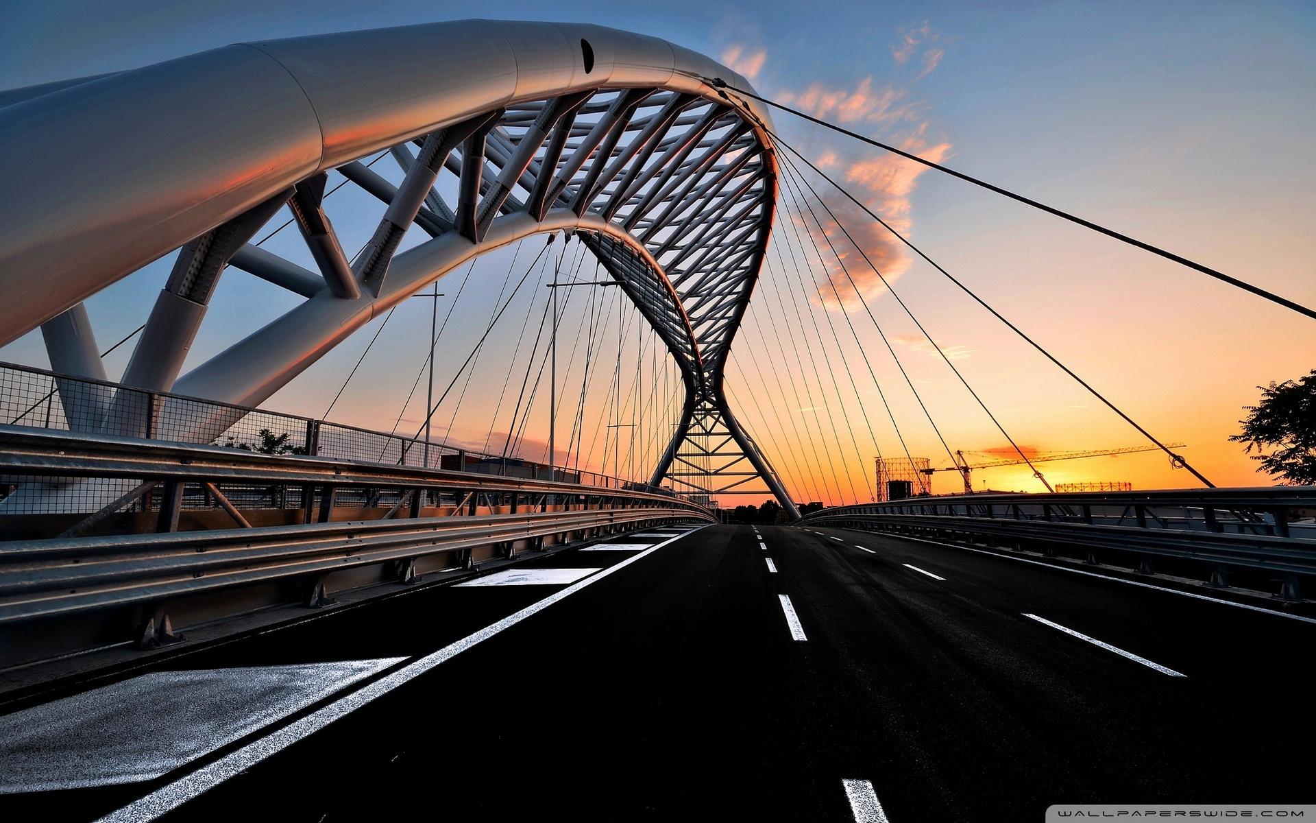 V.0.2 738.2 Kbyte. F:2998416150. A bridge with arches