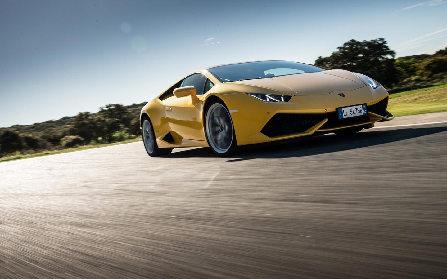 Lamborghini Huracan Yellow Wallpaper. Wallpaper Background HD