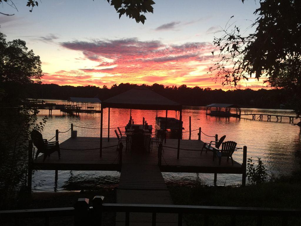 Sunset Serenity / Kayaks Included / Beach Fire Pit / Pier Fishing