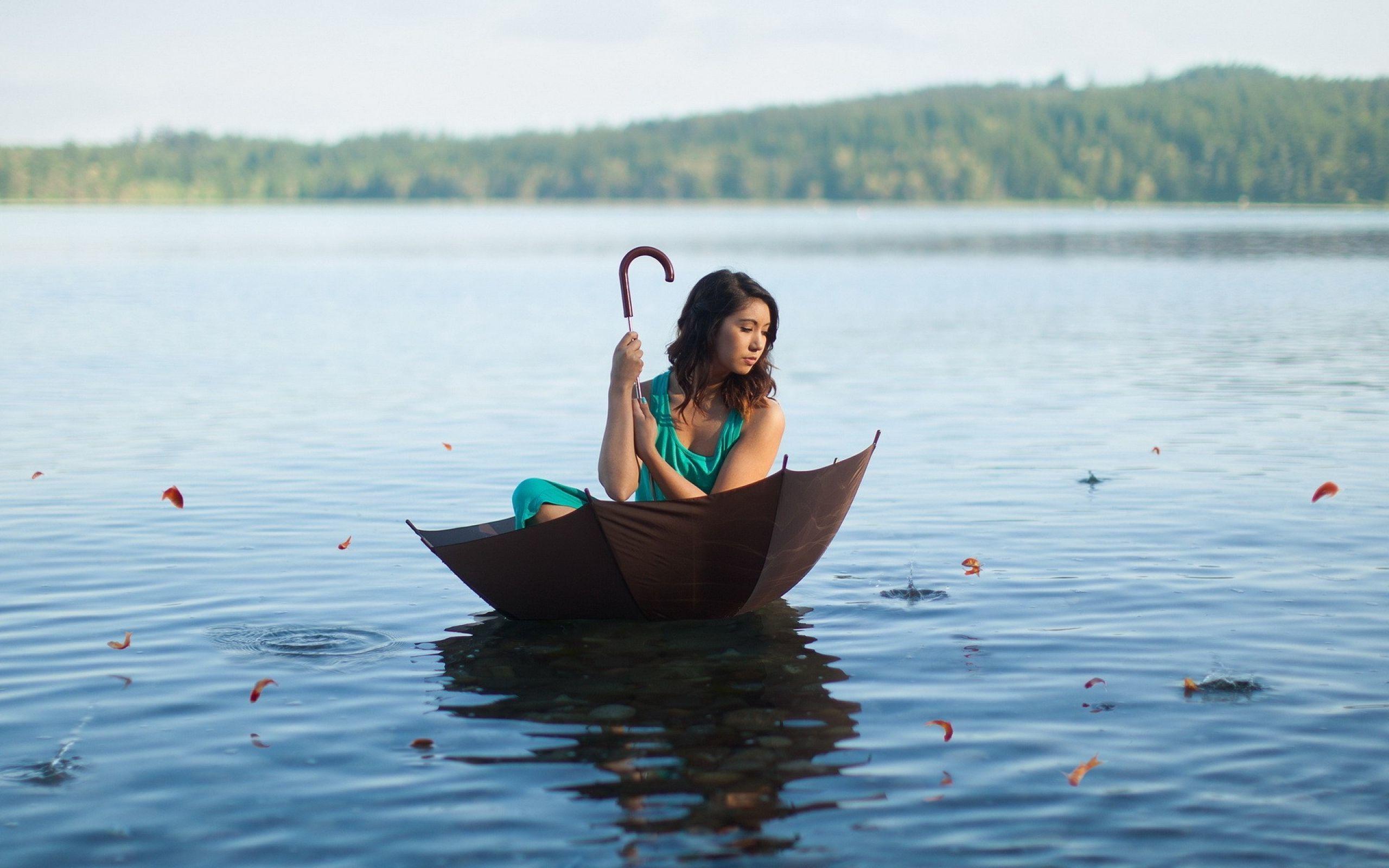 Umbrella Girl Wallpaper Full HD