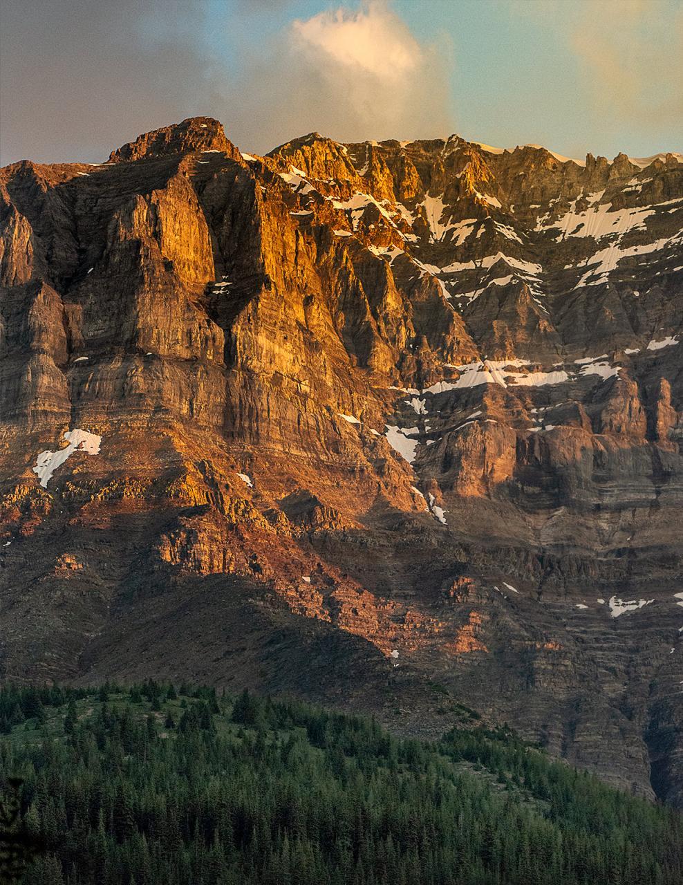 Sunrise in Banff, Behind Moraine Lake [1236x1600] Uber Wallpaper