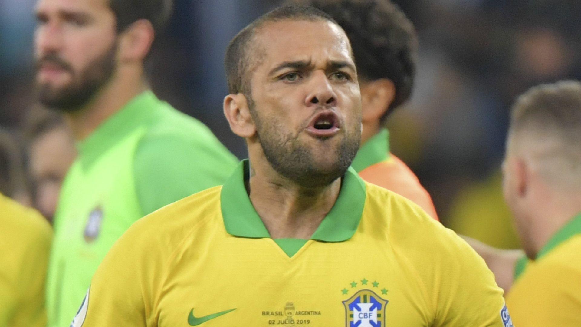 Dani Alves would be a hit at Jurgen Klopp's Liverpool'