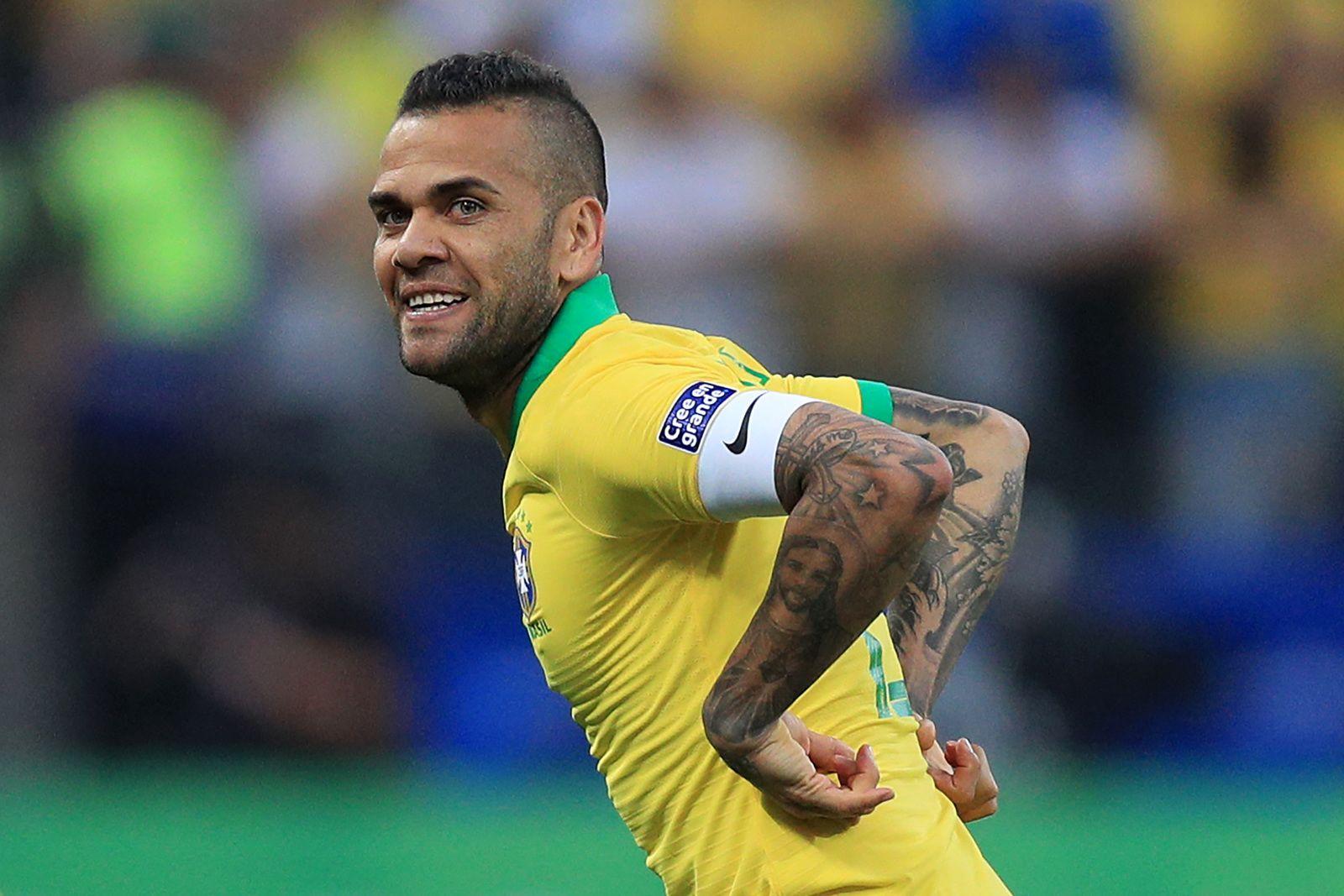 Dani Alves Brazil Wallpapers - Wallpaper Cave