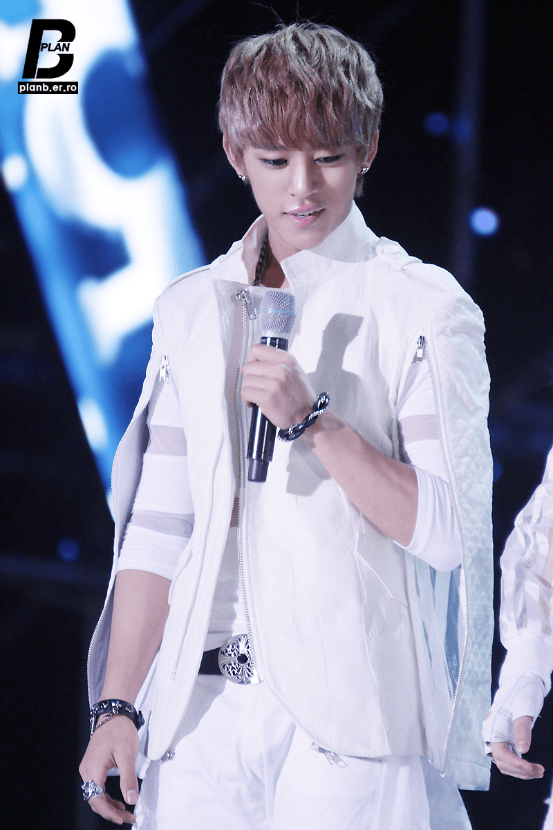 it's B.A.P!), Photo. B.A.P ❤ Daehyun. Kpop, Chef jackets, Bts