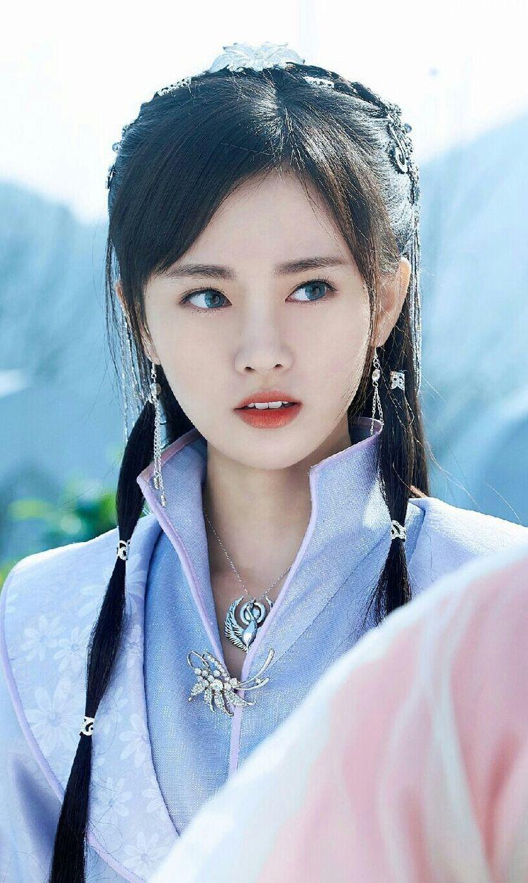 Ju Jingyi 鞠婧祎as Xue Feishuang in Novol