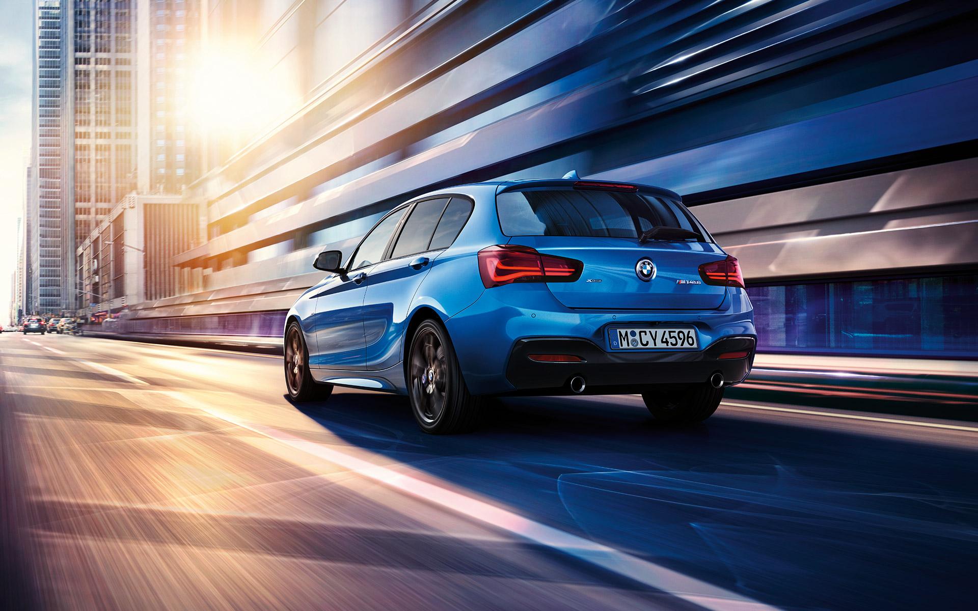 BMW 1 Series 5 Door, Image & Videos