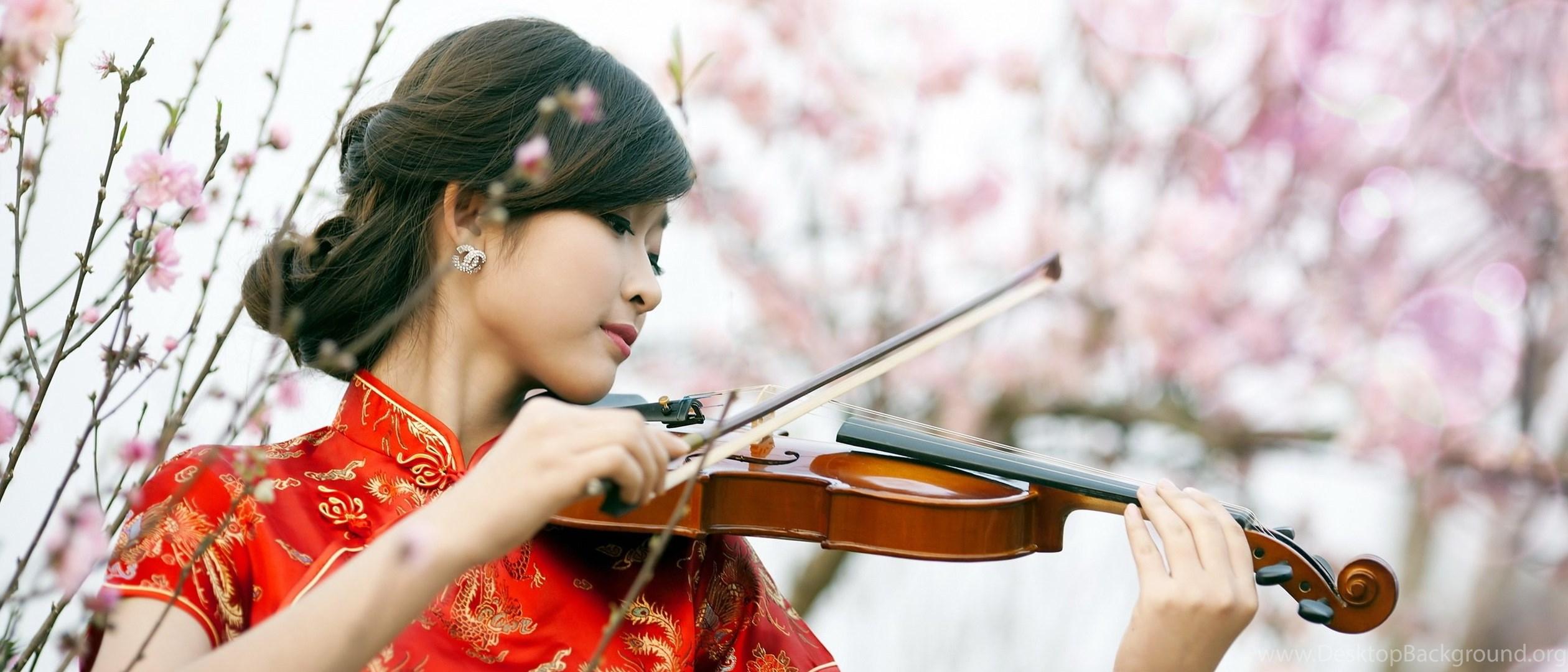 Red Cheongsam Girl Play Violin Wallpaper, Red HD Wallpaper