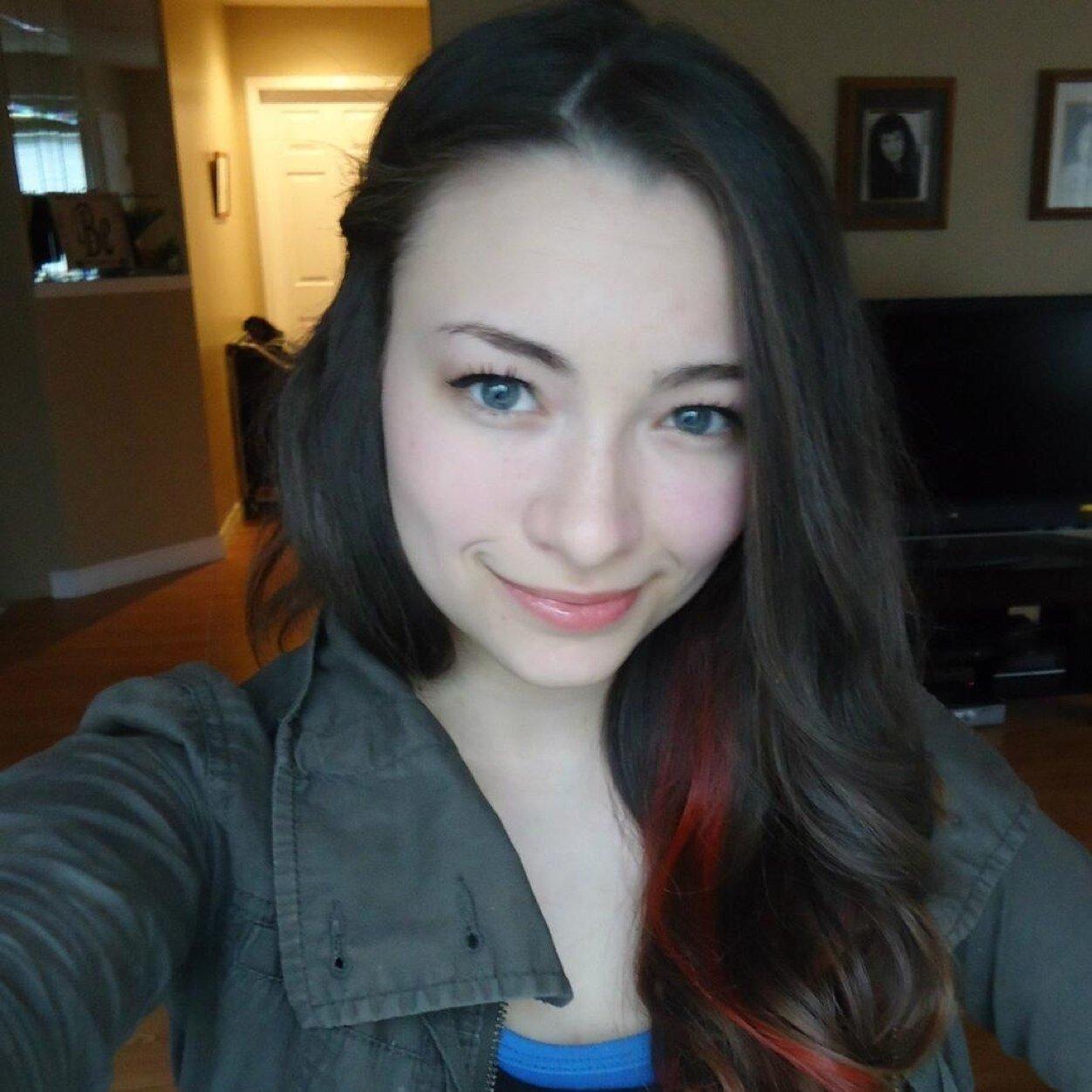 Young And Talented Jodelle Ferland (8 Photo)
