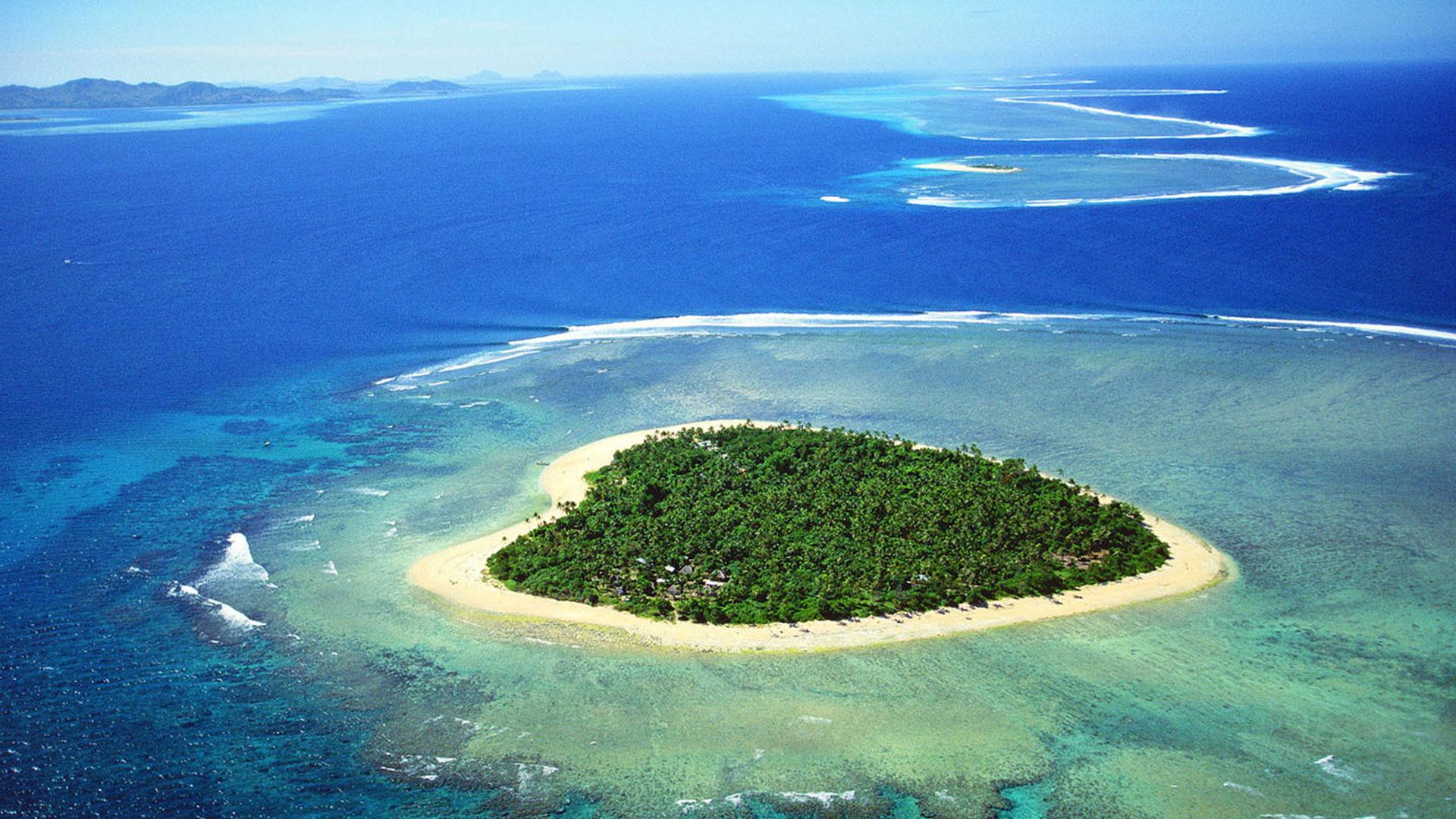You Have To Visit This Tiny Little Heart Shaped Island In The Middle