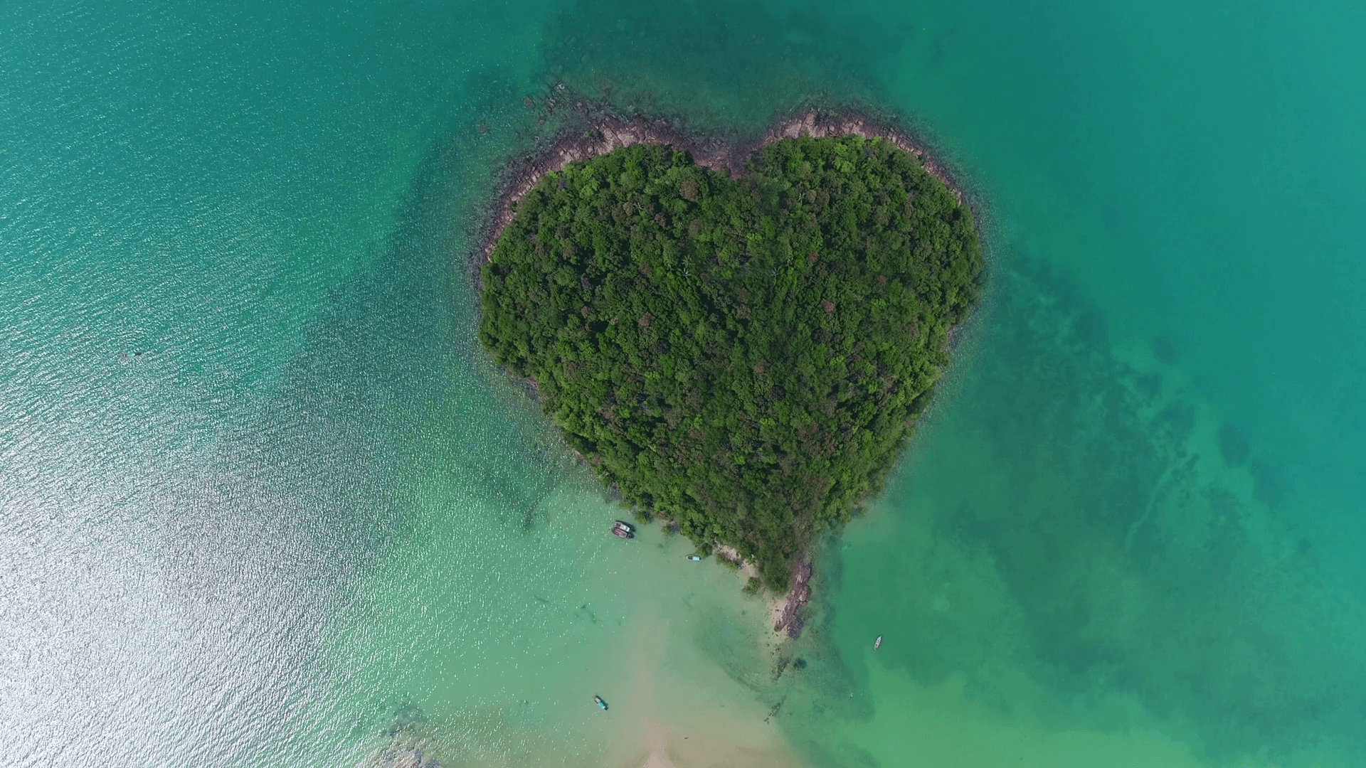AERIAL. Top view from the dron to the paradise heart shape island. Thailand, Krabi Stock Video Footage