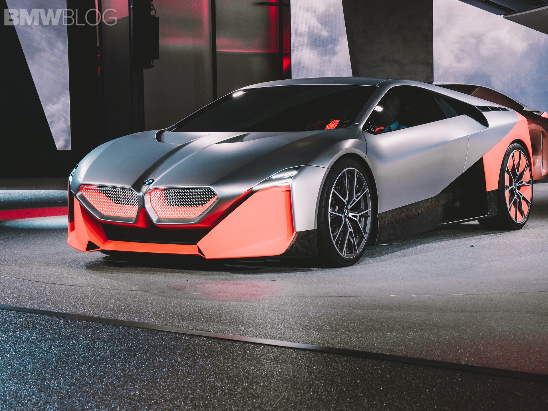 Photo Comparison: BMW Vision M NEXT vs BMW i8