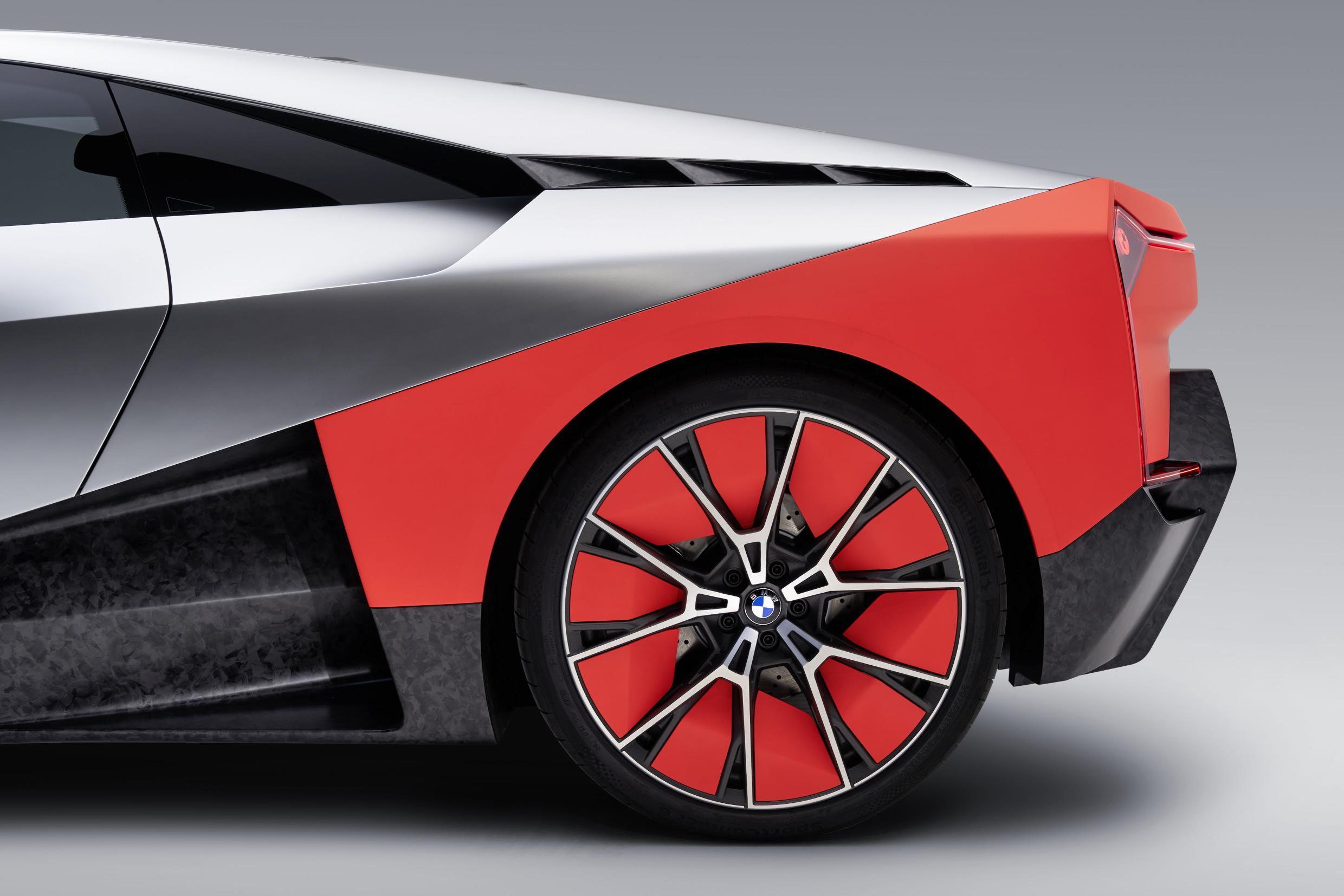 BMW Vision M NEXT Revealed with 600hp Hybrid Engine