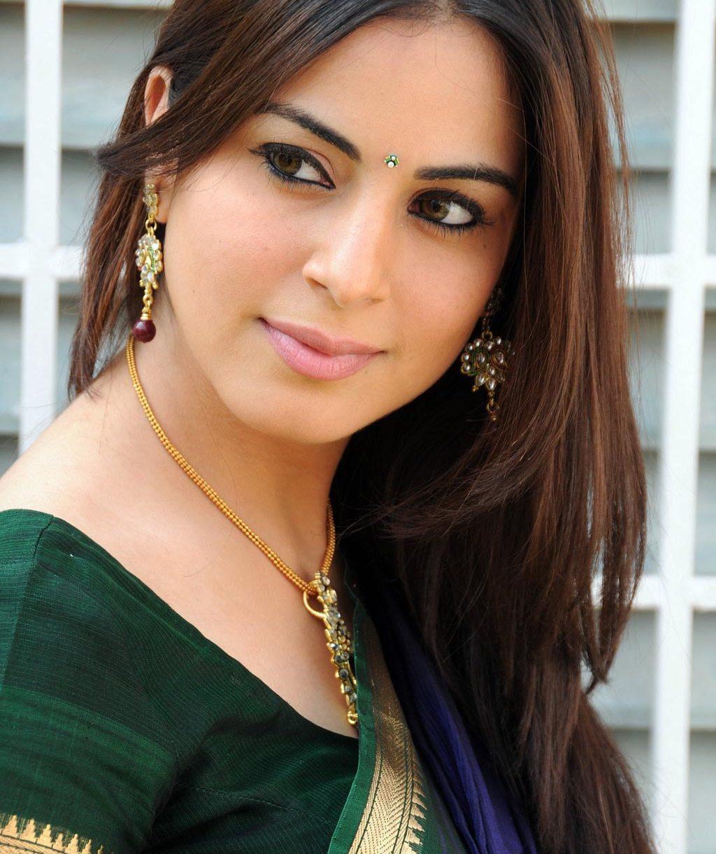 TV Serial Bollywood Actress Shraddha Arya Latest Image